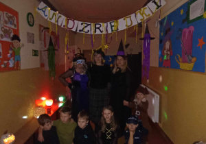 zdjęcie pod napisem Andrzejki