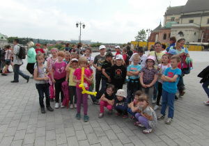 Dzieci na Placu Zamkowym